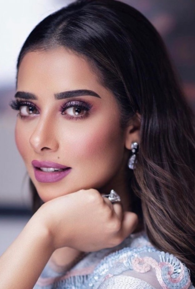 أحمر الشفاه من ايف سان لوران YSL Tatouage Couture Liquid Matte in 19 Fuchsia Intime