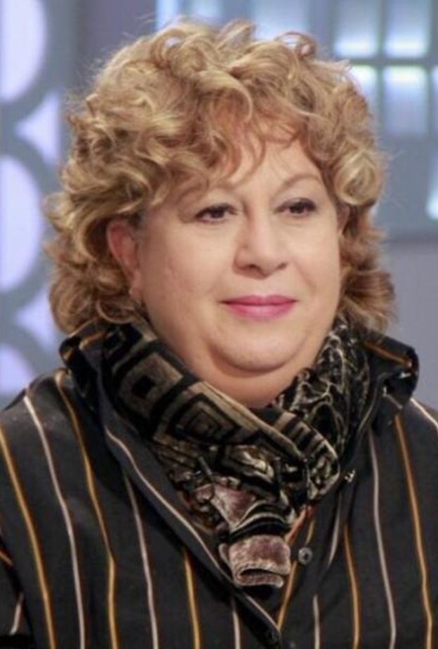 سمية الألفي اعتزلت التمثيل منذ فترة طويلة