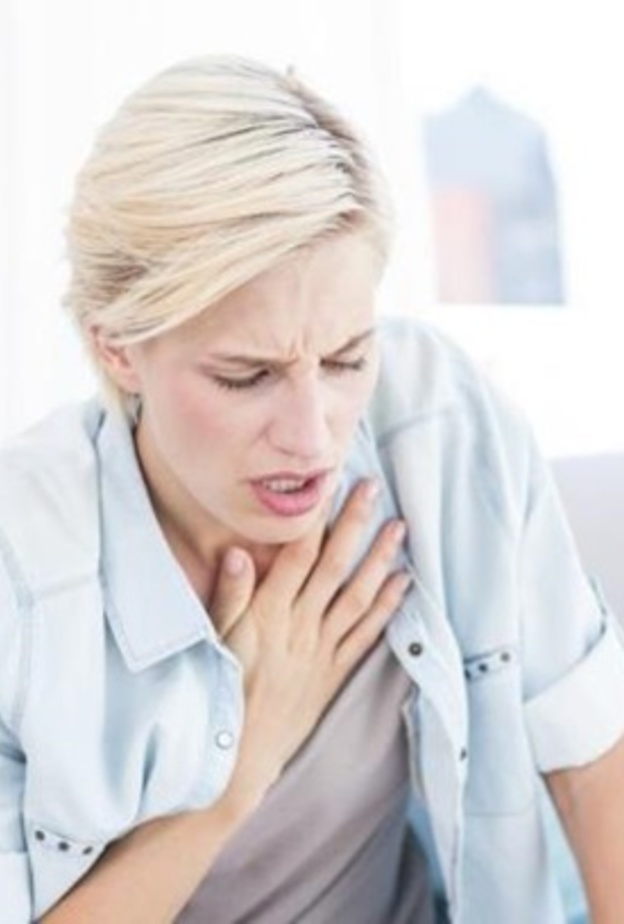 ضيق التنفس من مضاعفات عملية استئصال الغدة الدرقية