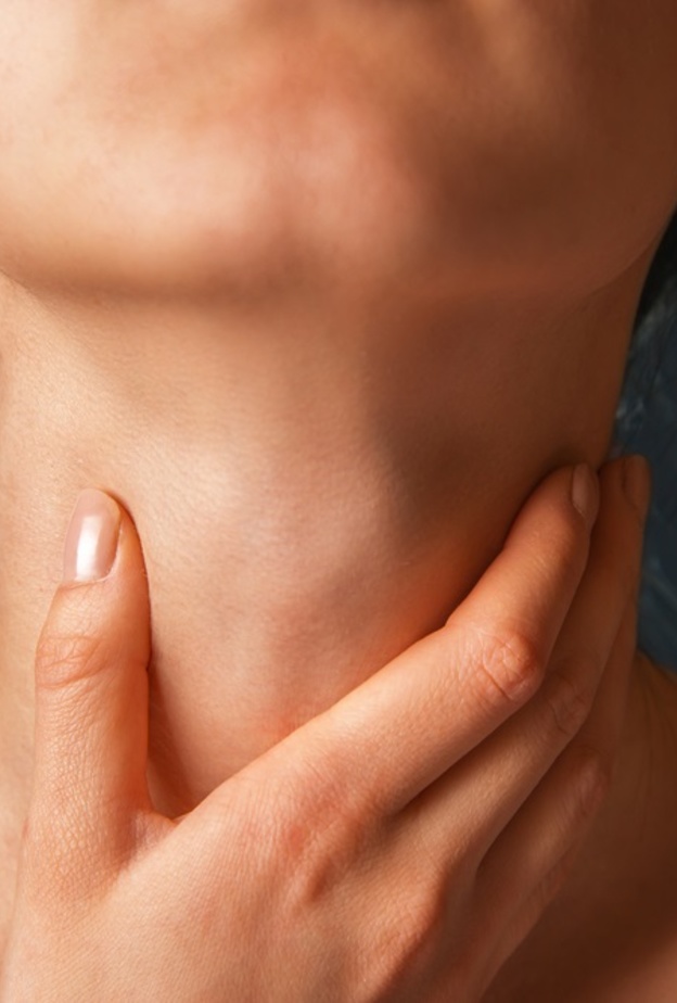 اسباب سرطان الحنجرة واعراضه وكيفية علاجه