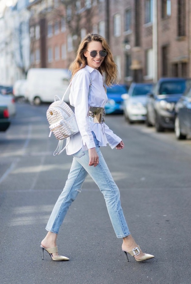 اعتمدي أحذية المويل مع اطلالات الجينز