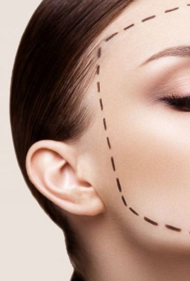  اتبعي هذه النصائح بعد عملية شد الوجه بالخيوط الذهبية لتحصلي على نتائج اسرع ومثالية