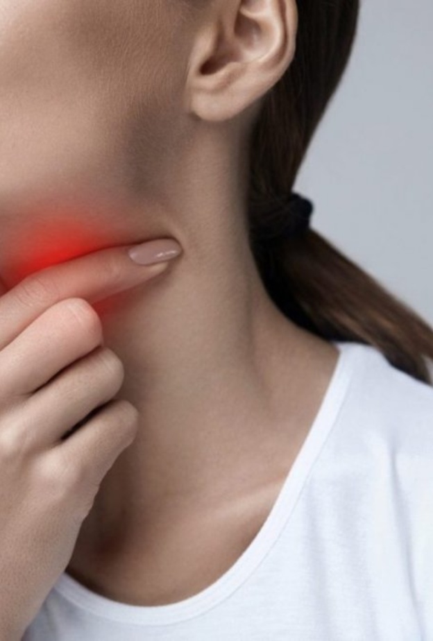 النزيف أحد مخاطر جراحة الغدة الدرقية