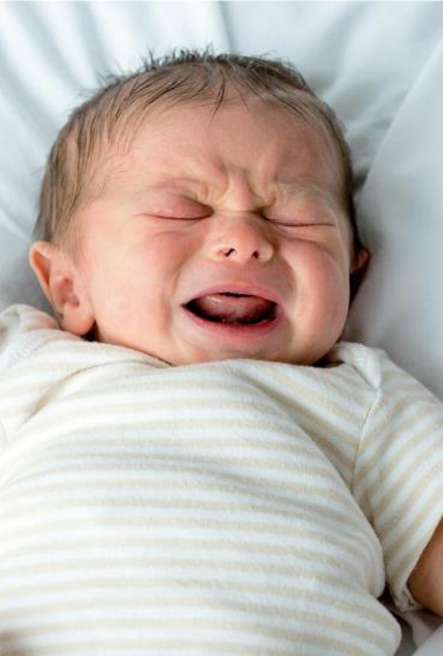 أعراض إلتهاب اللوزتين عند الأطفال الرضع وطرق علاجه 