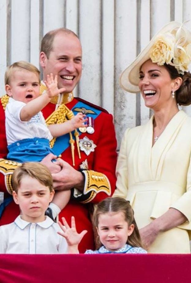 الأمير وليام وكيت ميدلتون وأطفالهما يحتفلون بعيد ميلاد الأمير جورج في جزيرة موستيك