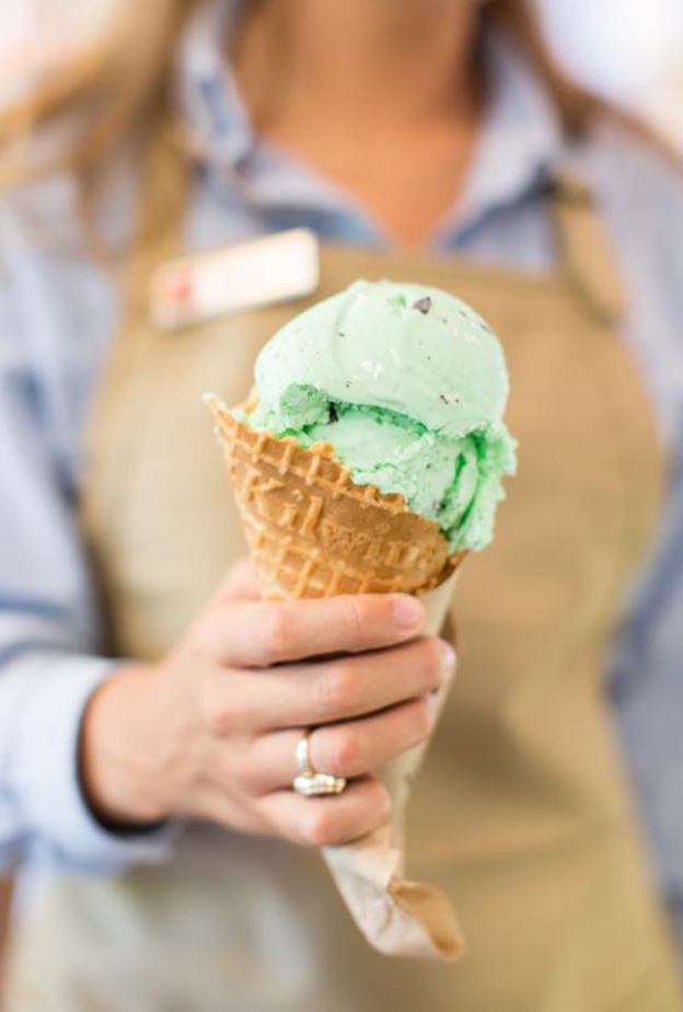 في يوم الآيسكريم .. تعرفوا أكثر على مذاق السعادة 