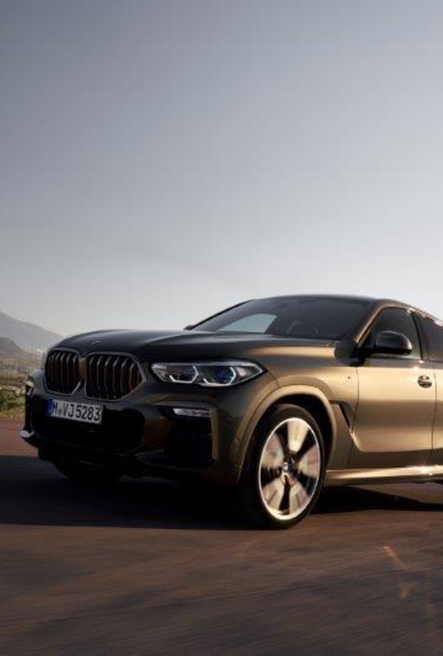 سيارة BMW X6 الجديدة رائدة على الطريق