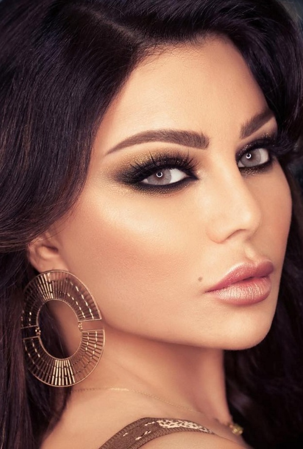 اي مكياج لبناني ستختارين لسهراتك