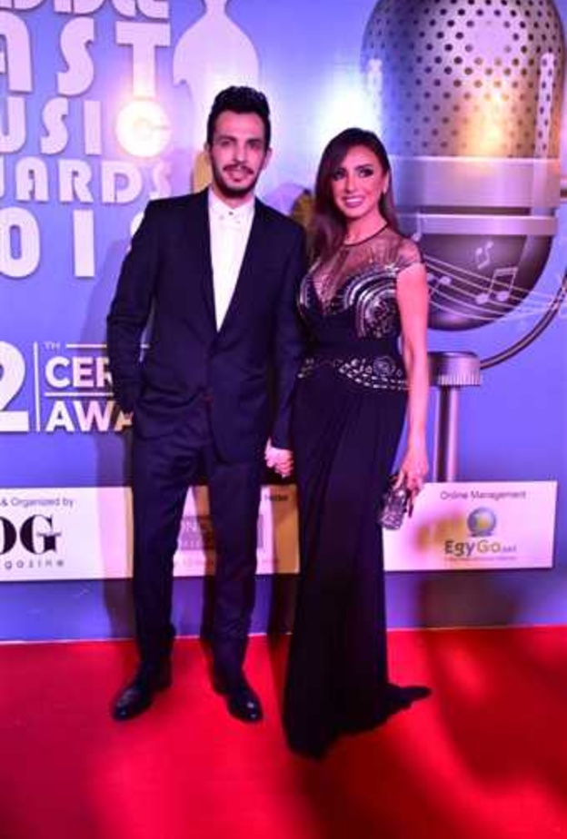 انغام وزوجها 