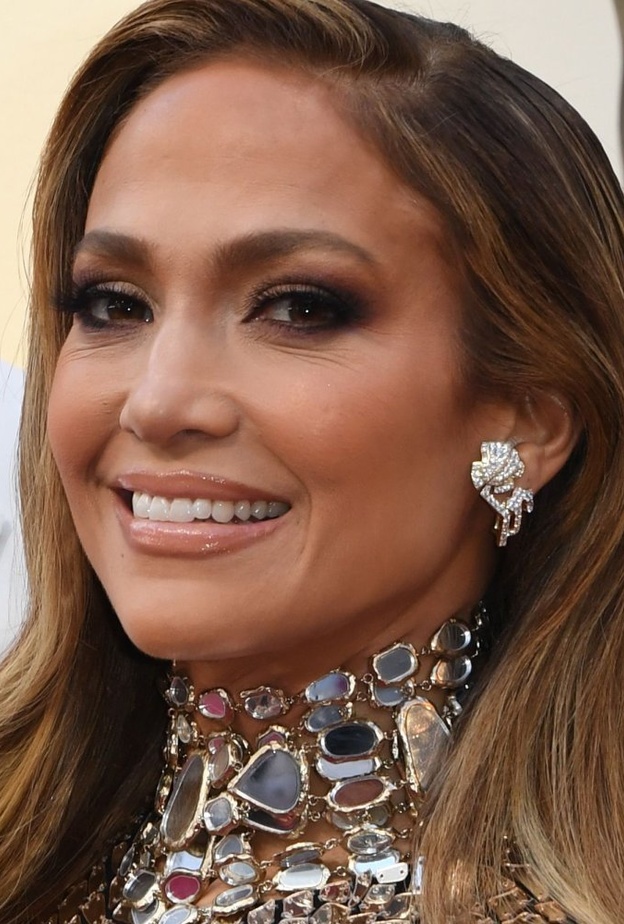 أناقة جينيفر لوبيز بمجوهرات اتش ستيرن H.Stern jewelry