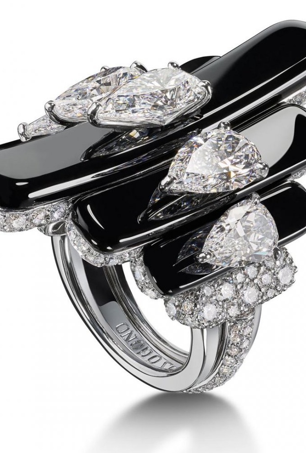 أقراط Cascades Royales من شوميه