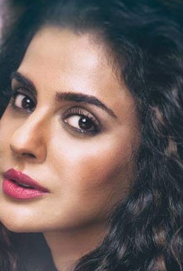 سارة أرفين خان Sara Afreen Khan تنجب طفلين توأم