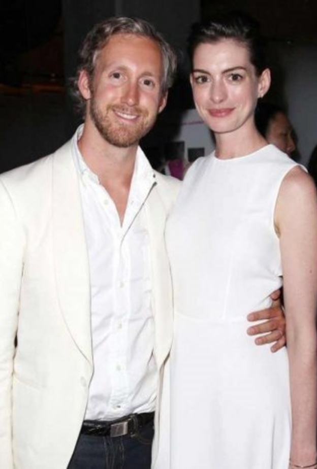 آن هاثاواي وزوجها أدم شولمان