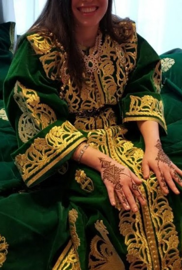  حناء العروس المغربية - زخارف بأشكال هندسية و رسومات ناعمة و متناسقة