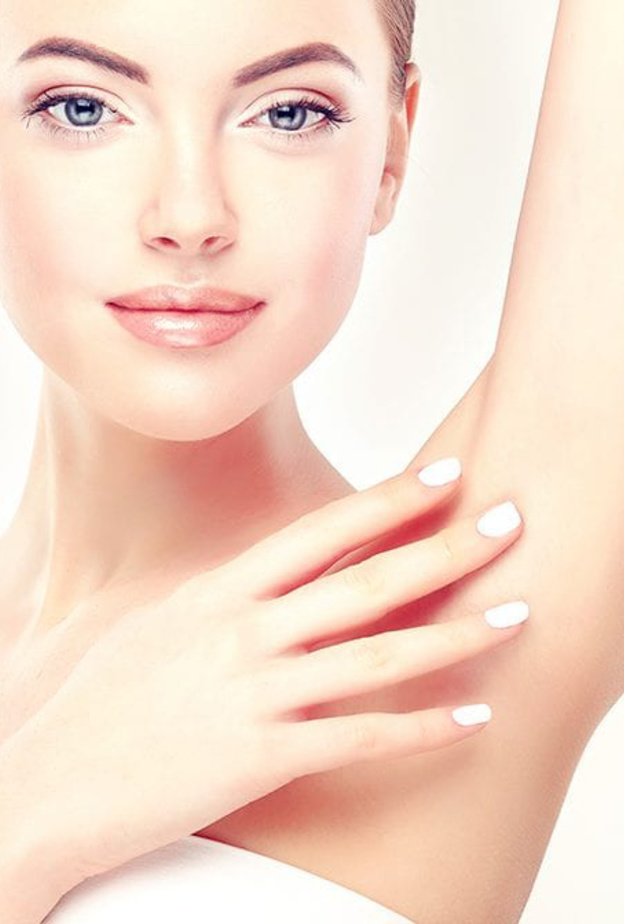 امزجي زيت الورد مع جوز الهند للتخلص من البشرة الداكنة