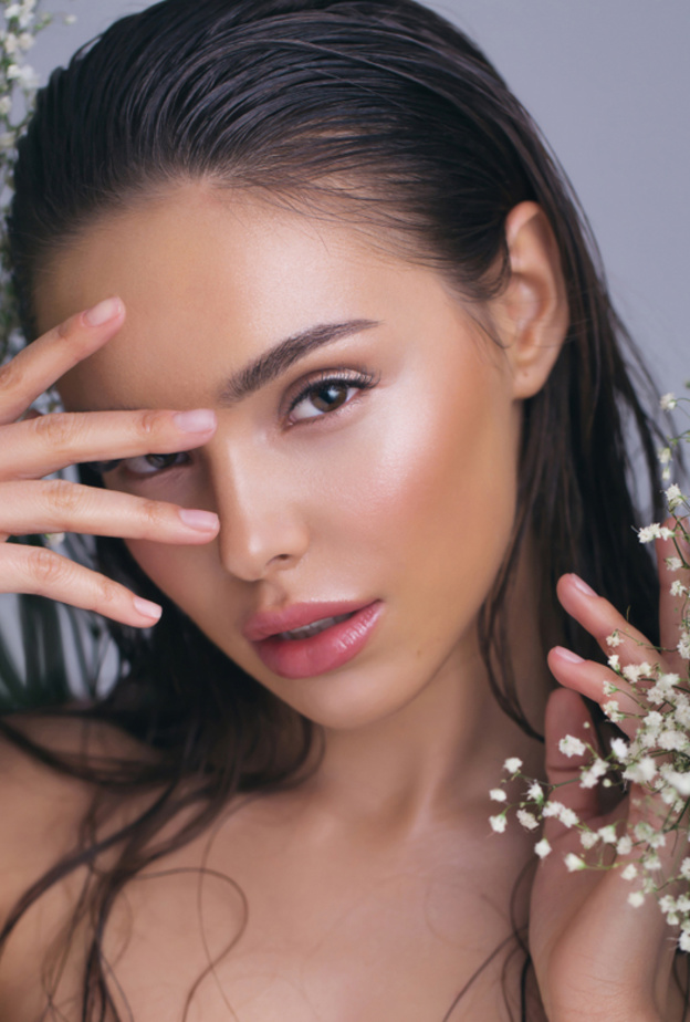 استخدمي الهايلايتر السائل قبل الفاونديشن