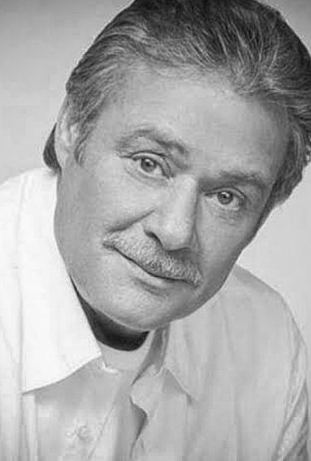 شاهدوا لحظة اعلان فاروق الفيشاوي عن مرضه