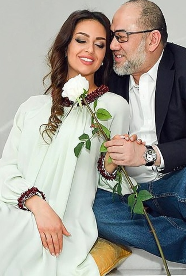 انتقادات كثيرة واجهها زواج ملك ماليزيا السابق من ريحانة أوكسانا فيوفودينا