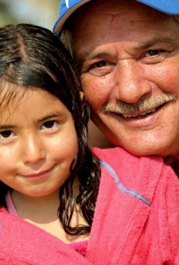 فاروق الفيشاوي وحفيدته