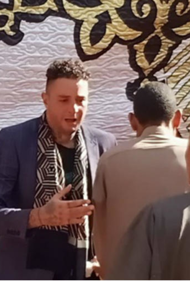 أحمد الفيشاوي في عزاء والده