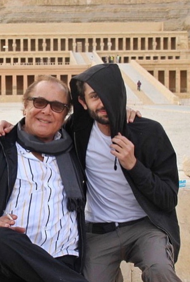 احمد الفيشاوي يستعيد ذكرياته مع والده الراحل