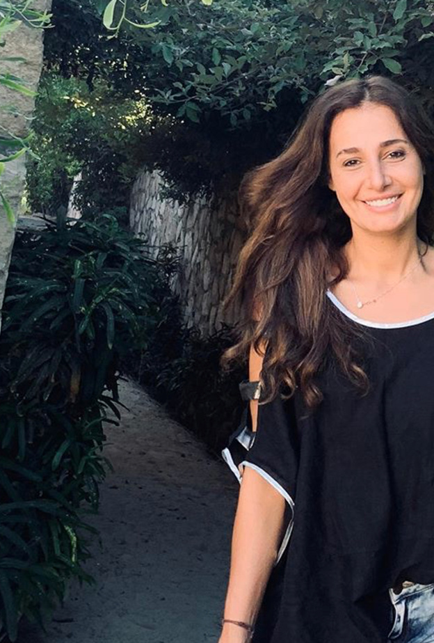 النجمة حلا شيحة تشارك متابعيها صورة جميلة من عطلتها الصيفية 