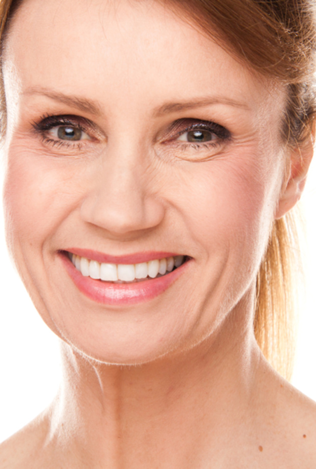  رطبي بشرتك بعد سن الخمسين بطرق طبيعية