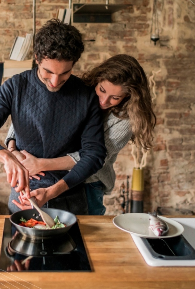  اصنعي تجربة سبا مميزة في منزلك الخاص ويمكنك القيام بذلك باستخدام الزيوت والشموع العطرية