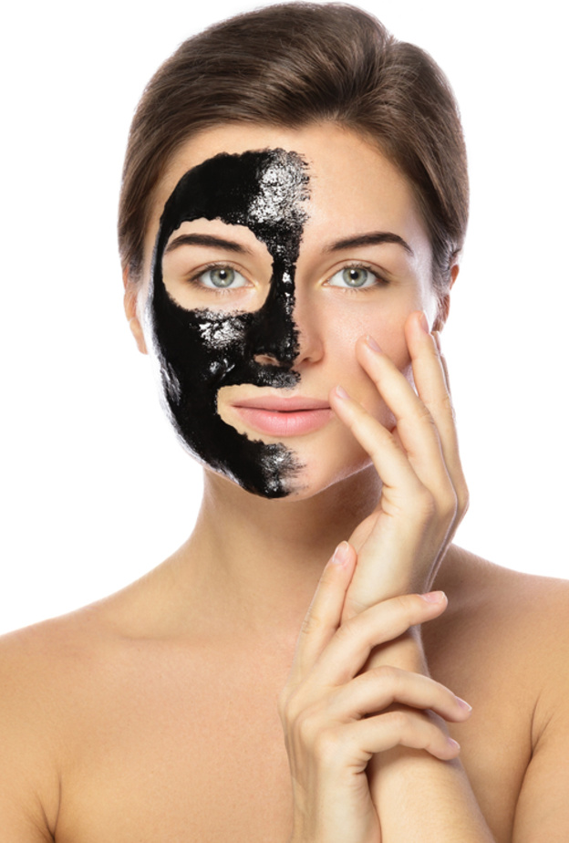 استفيدي من وصفات الفحم الطبيعية للعناية بالجسم وتبييضه مع ضرورة التعرض للبخار قبلها