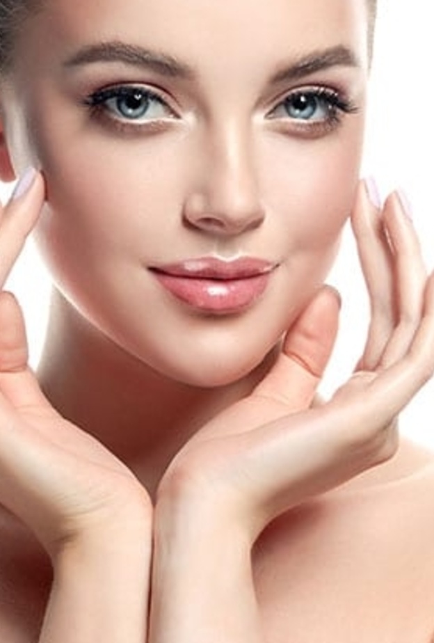 استخدمي الماسكات الطبيعية لغلق مسامات الوجه