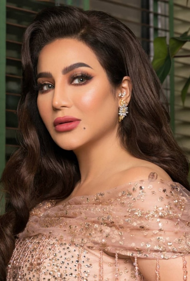 أجدد مكياج برونزي طبّقيه على طريقة الجميلة لجين عمران