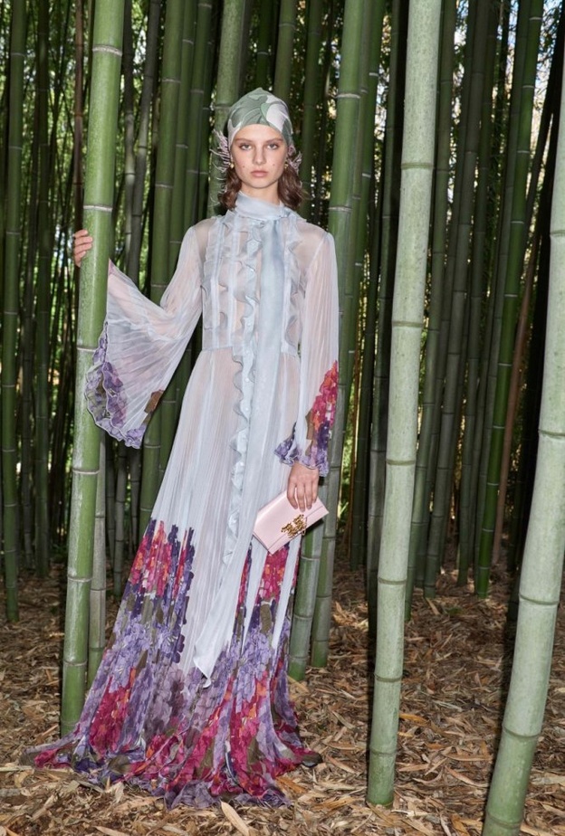  ألوان فساتين خطوبة للمحجبات