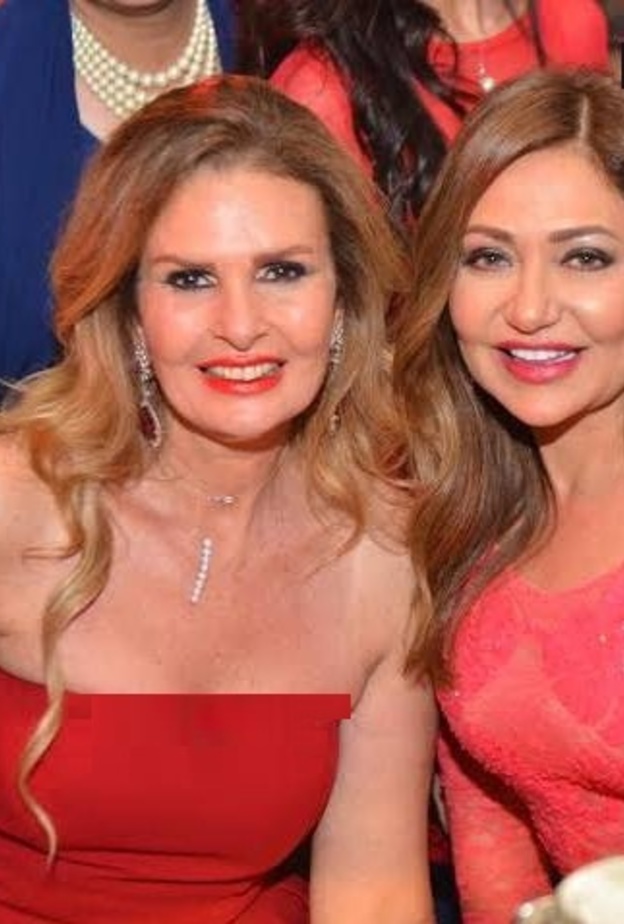 ليلى علوي تحتفل بيوم الصداقة العالمي مع يسرا