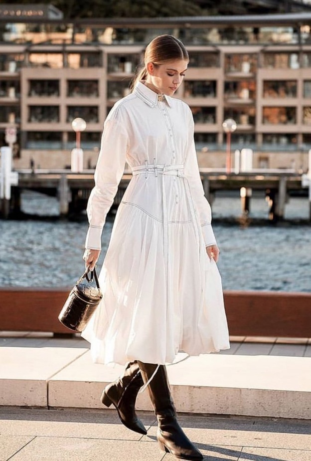  فستان ماكسي مخصر بتنورة واسعة مستوحاة من قصة القميص