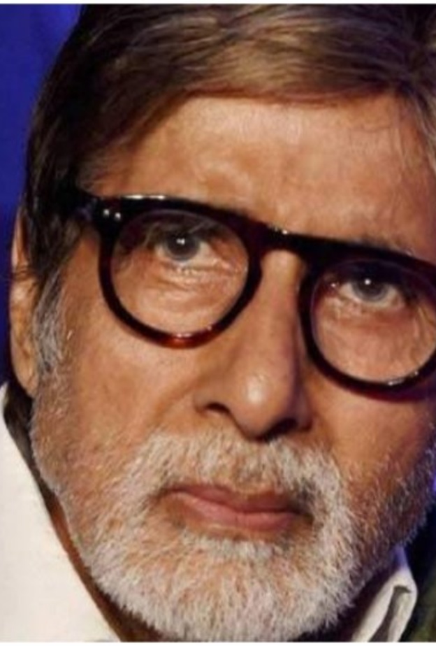 أبهيشيك باتشان يتذكر يوم نجاة والده