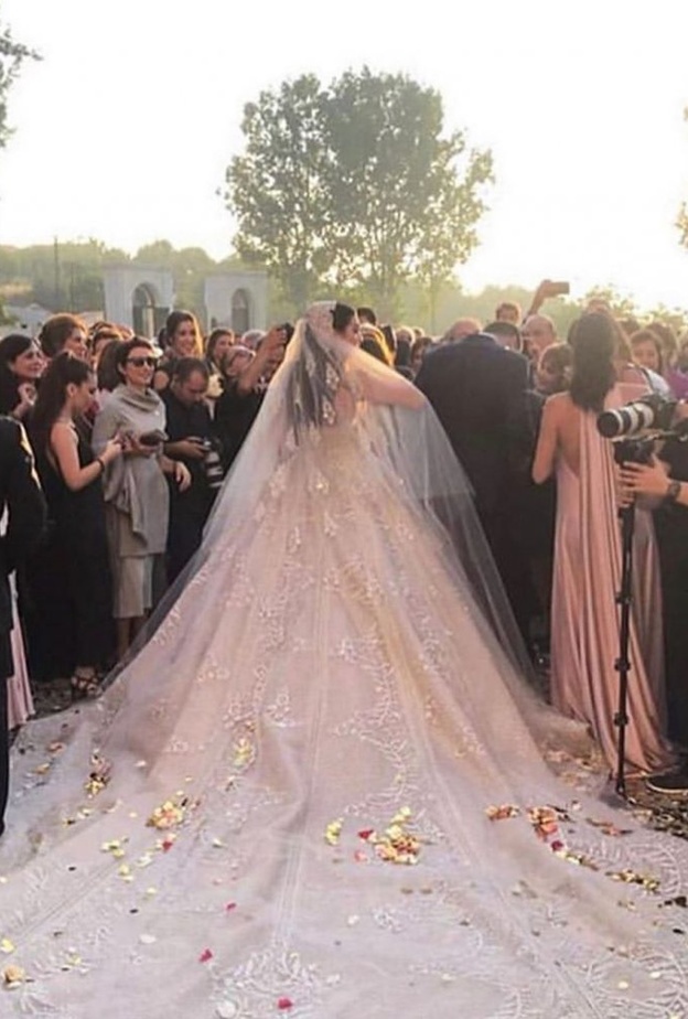 يارا مع عريسها