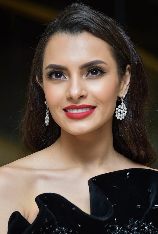 استهلمي من كارمن سليمان مكياج ناعم