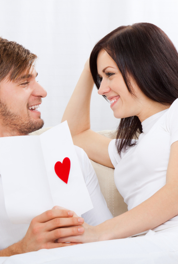 كيف يثبت الزوج حبه لزوجته 