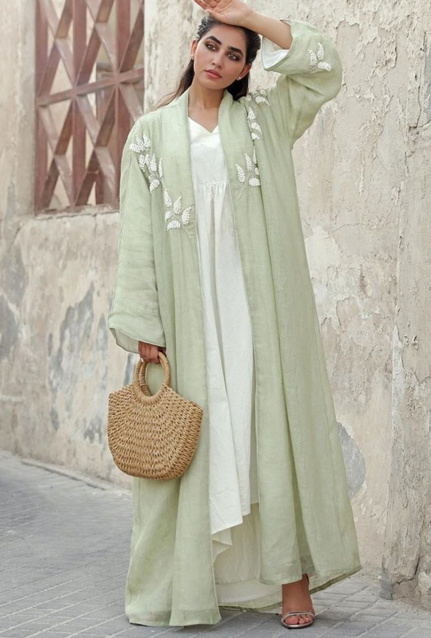 موديلات عبايات انيقة لصلاة عيد الاضحى 