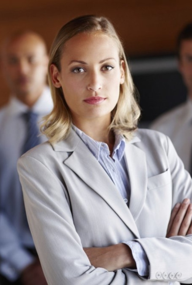 تسعى إمرأة برج الأسد كباقي مواليد هذا البرج الى منصب القيادة