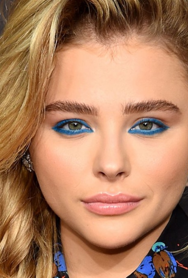 طريقة رسم الآيلاينر الأزرق لخروجات عيد الأضحى 2019