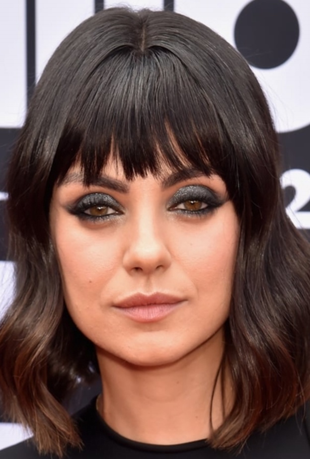 أجمل إطلالات ميلا كونيس الجمالية بمناسبة عيد ميلادها