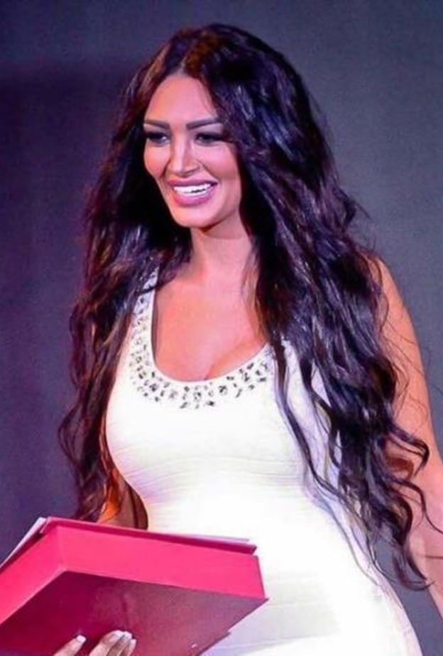 سالى عبد السلام