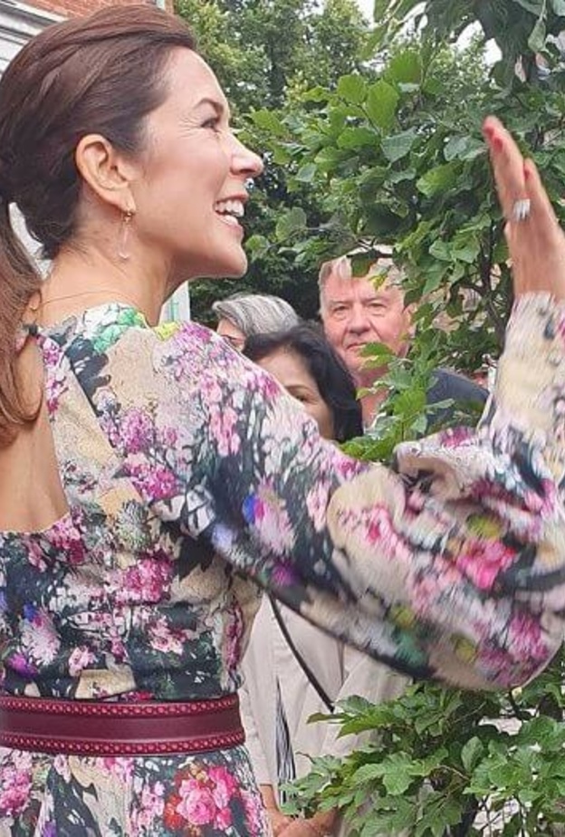 الأميرة ماري تفتح مهرجان أودنس للزهور لعام 2019