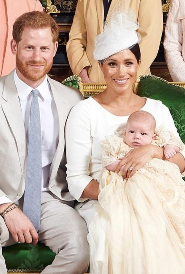 أرشي أخذ لون الشعر الأحمر من والده