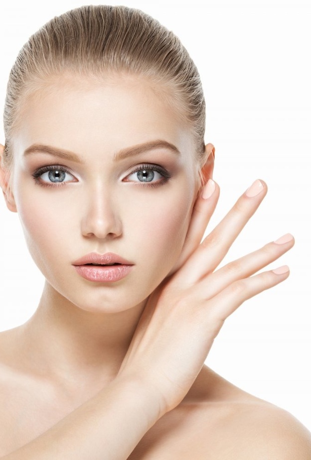 تجدد ماسكات الفراولة خلايا البشرة المختلطة