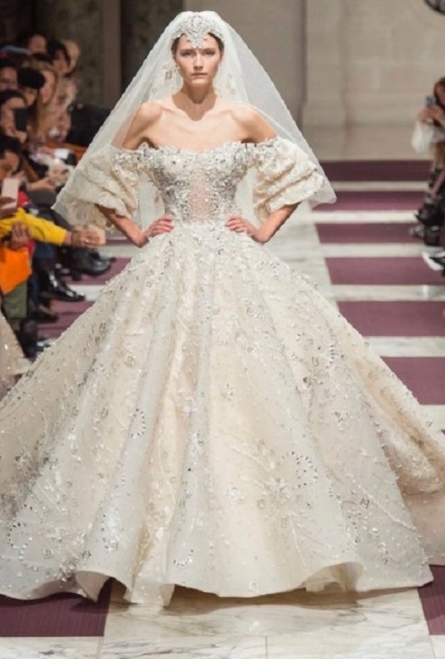 فستان من زهير مراد