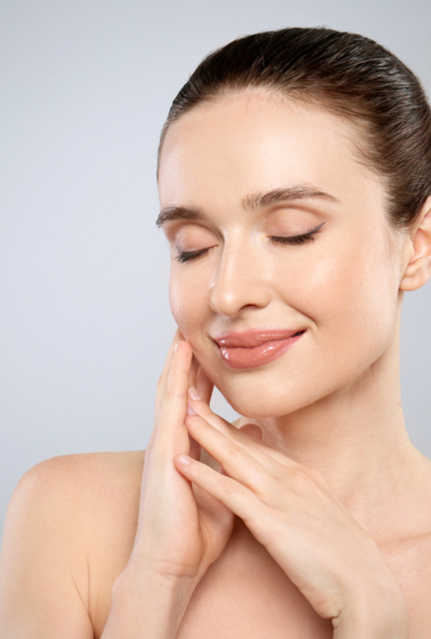 احصلي على بشرة نضرة و خالية من البثور باستعمال العنب