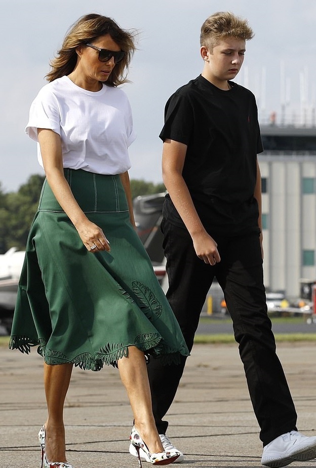 كيف ارتدت ميلانيا ترامب موضة اللون الأخضر