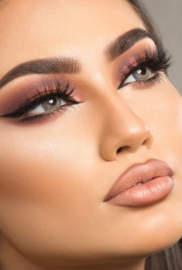  مكياج عيون خليجي ناعم للعرايس بالصور مع أحمر الشفاه القوي